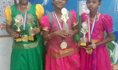 மூன்று சகோதரிகளுக்கும் வாழ்த்து தமிழ்ப்பள்ளியின் மாணவிகள் மித்ராஸ்ரீ, லெஷ்மிதா லைனா,ஷஸ்வீனாஸ்ரீ