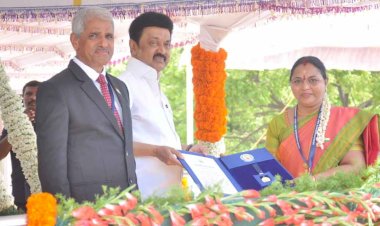 கோட்டைக் கொத்தளத்தில் ஏறிய 'தேசியக் கொடி'- தமிழக அரசின் சுதந்திர தின கொண்டாட்டம்