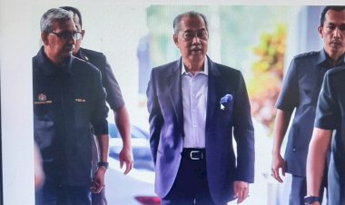 முஹைடின் யாசின் மீதான தேசத் துரோக வழக்கு : அரசியலமைப்புச் சட்டக் கேள்விகளை விசாரிக்கவுள்ள உயர் நீதிமன்றம்