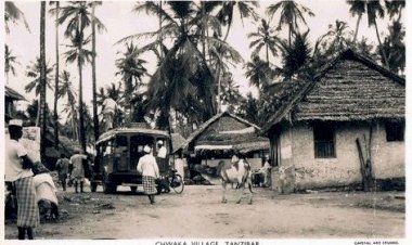 பழங்குடியின காலத்தில் இருந்தே மலேசிய வரலாற்றில் அக்கரை சீமை ஊர்க் கார  தமிழர்கள் உள்ளனர்
