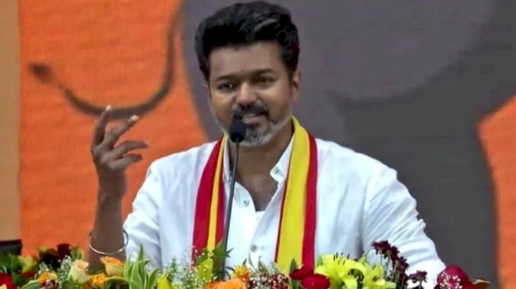 முதல்-அமைச்சராக பதவி ஏற்கும் விஜய்